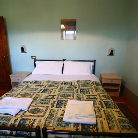 Spacious In Pienza With Swimming Pool Appartamento *