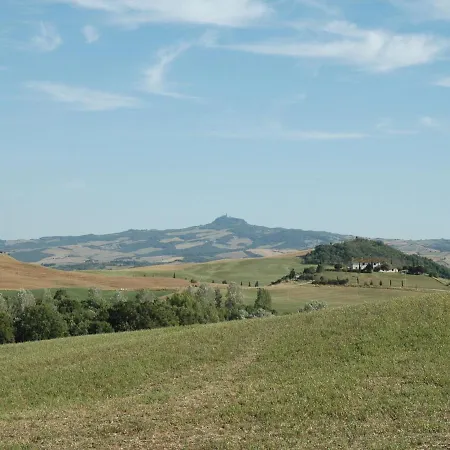 Spacious In Pienza With Swimming Pool